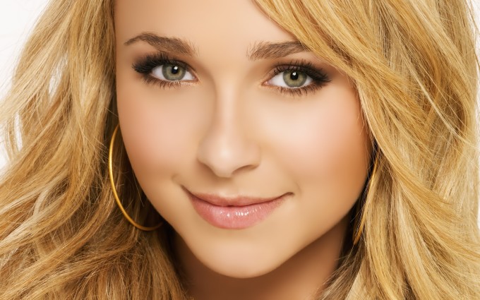 11012-hayden-panettiere-blonde-face-makeup-eyes-close-up-0330